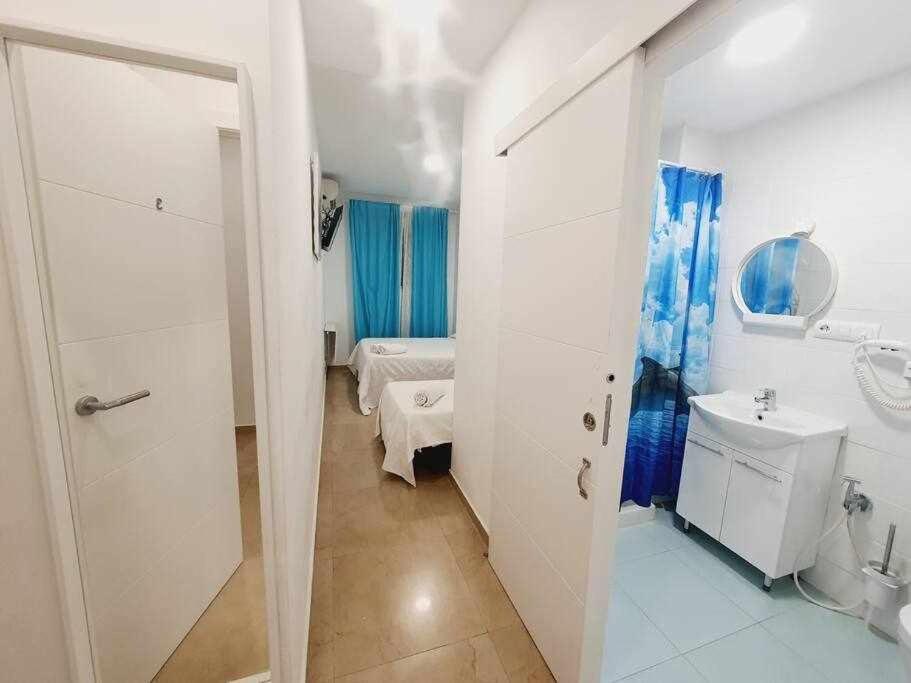 Apartamento Viviendaturisticavalencia Grupos Arte Y Ciencias Valência