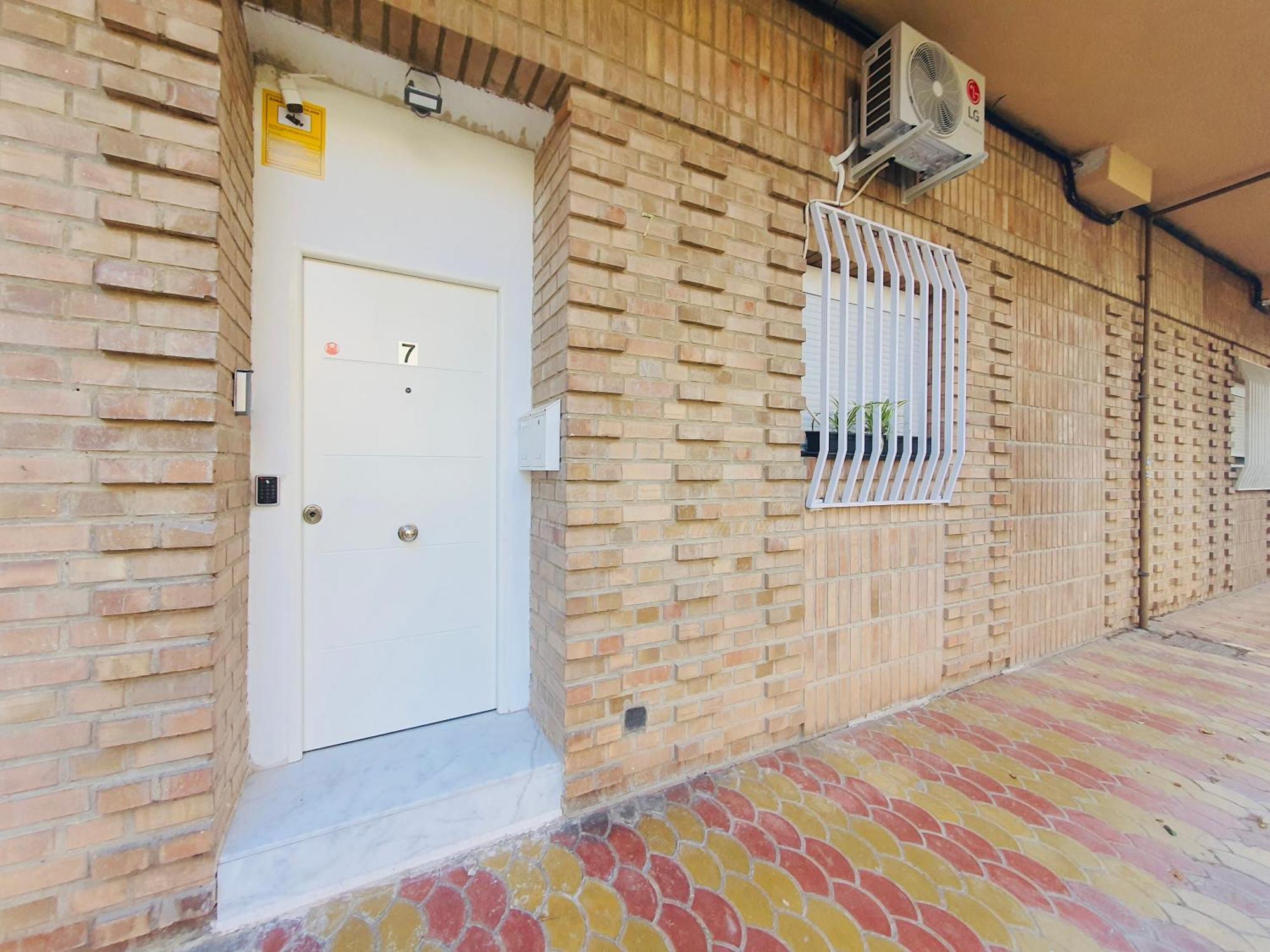 Viviendaturisticavalencia Grupos Arte Y Ciencias Apartment Valencia